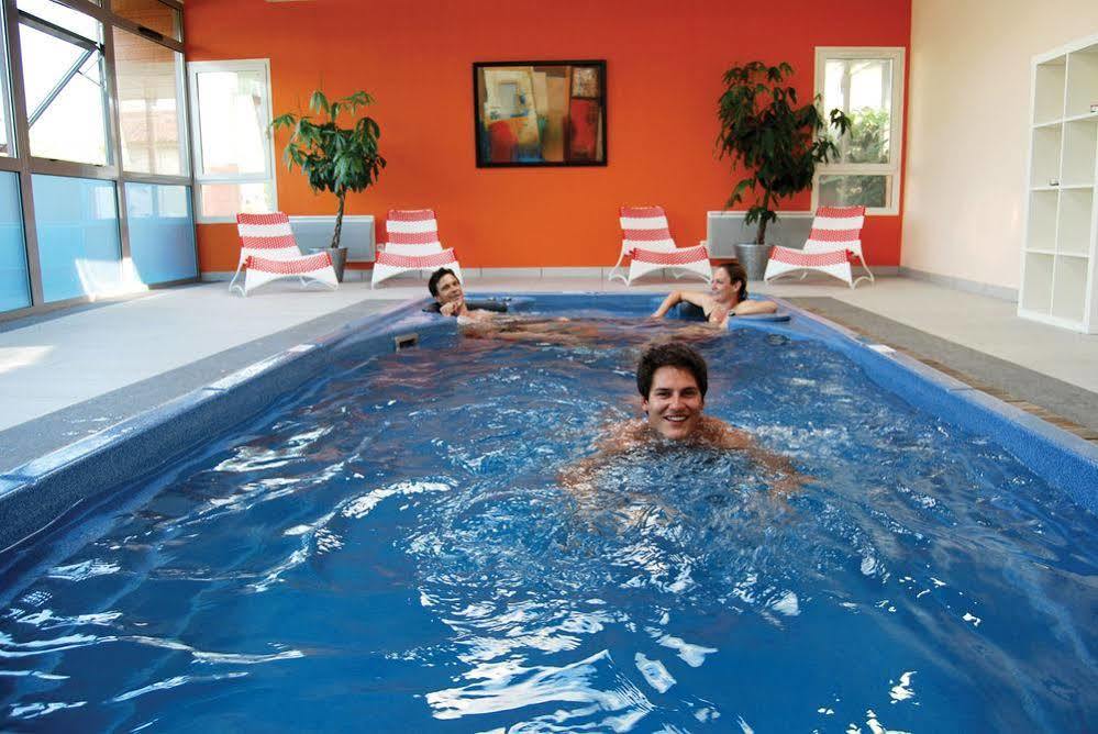 Lagrange Grand Bleu Vacances - Residence Port Lalande Castelmoron-sur-Lot Buitenkant foto